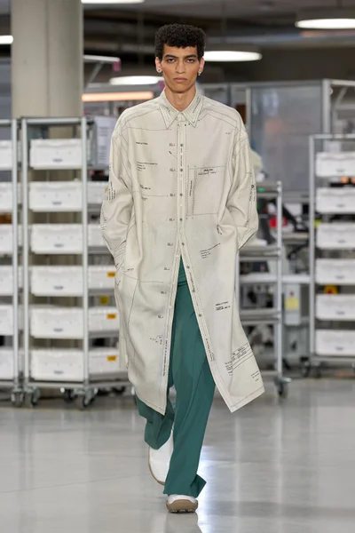 Look 37
